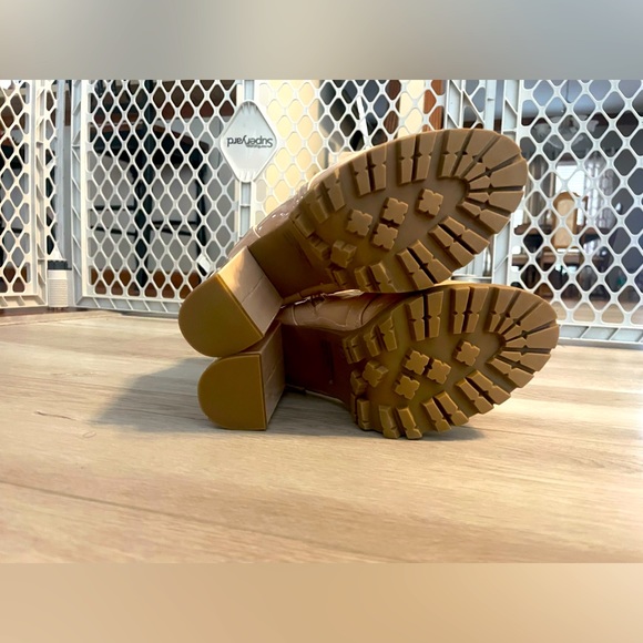 Nude High Heels (trade in progress) - Picture 4 of 5